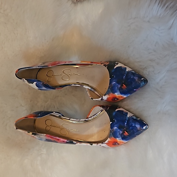 Jessica Simpson Floral Pumps - Picture 2 of 3